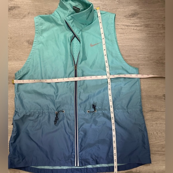 Nike Gradient Women's Running Vest -Sz XL reflective outdoor 🏃🏻♀️ - Picture 12 of 12